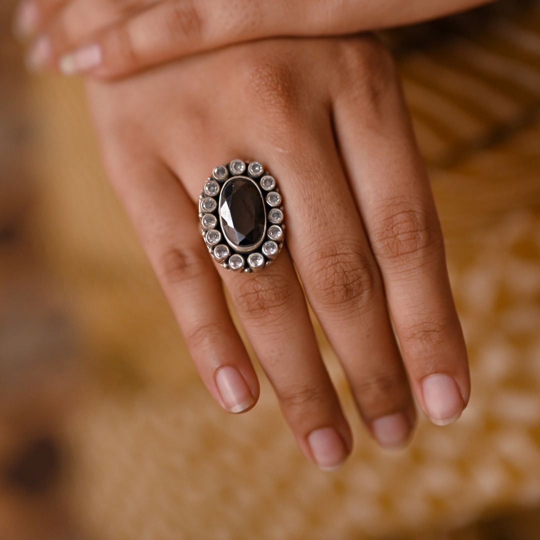 4 Things To Know Before Buying Black Wedding Rings – Long's Jewelers