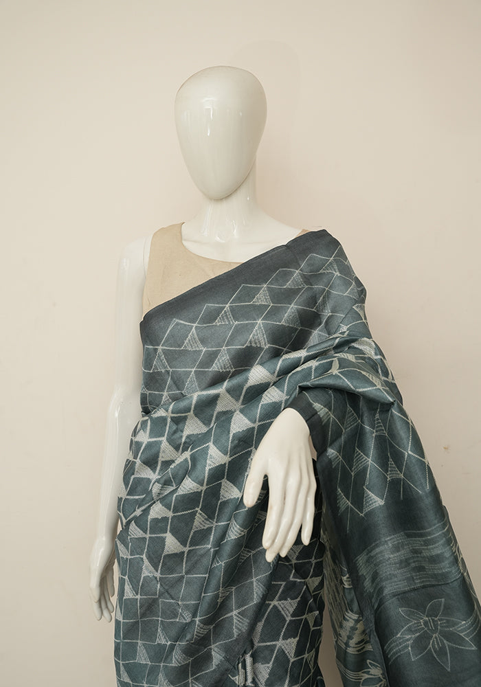 MulMul Cotton Shibori Saree | Sayali Patankar