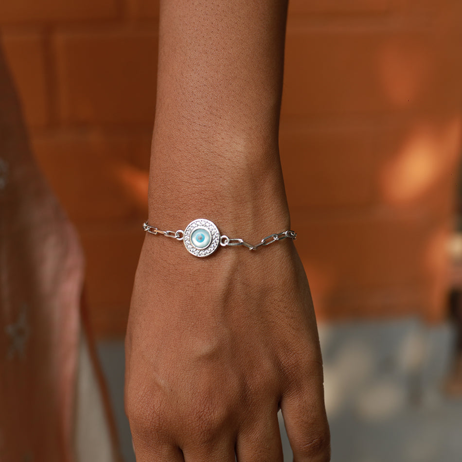 Anushka Sharma Silver Evil Eye Clover Bracelet – GIVA Jewellery
