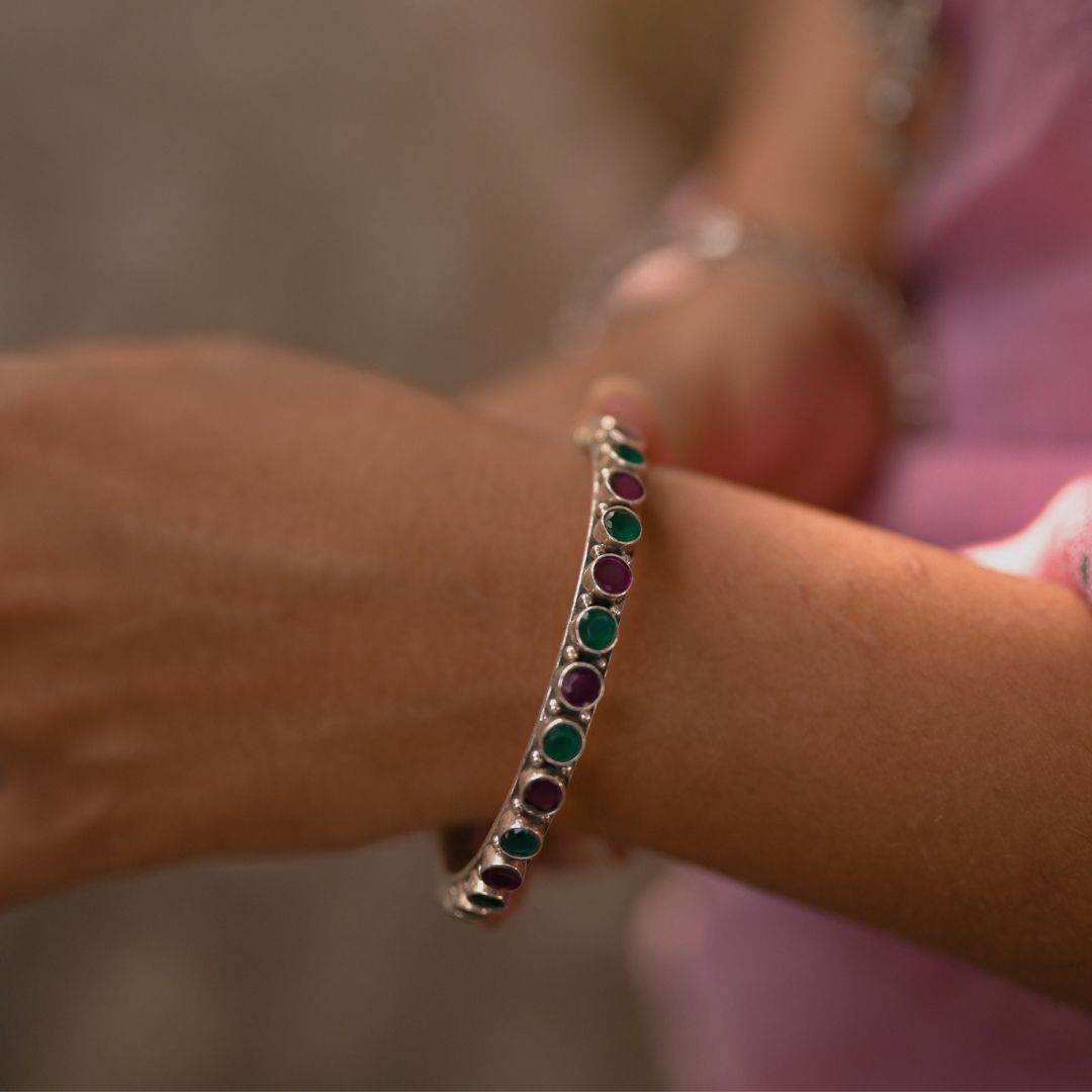 UNICEF Market | Pink and Maroon Wristband Bracelet with Silver Beads - Pink  Maroon Progression
