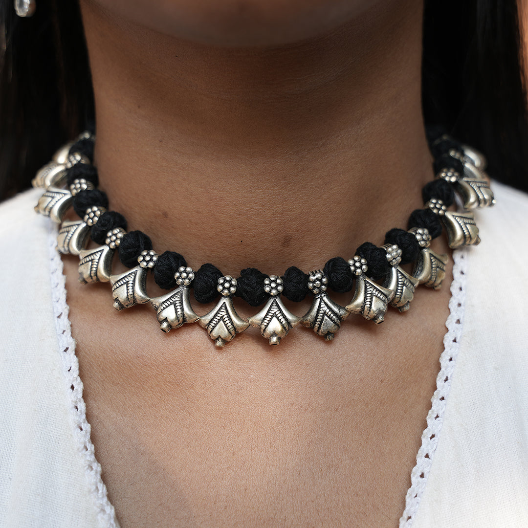Black Pearl Choker Beaded Necklace Black Silk Thread J Dauphin For Sale at  1stDibs | black bead choker necklace, beaded choker black, victorian beaded  choker